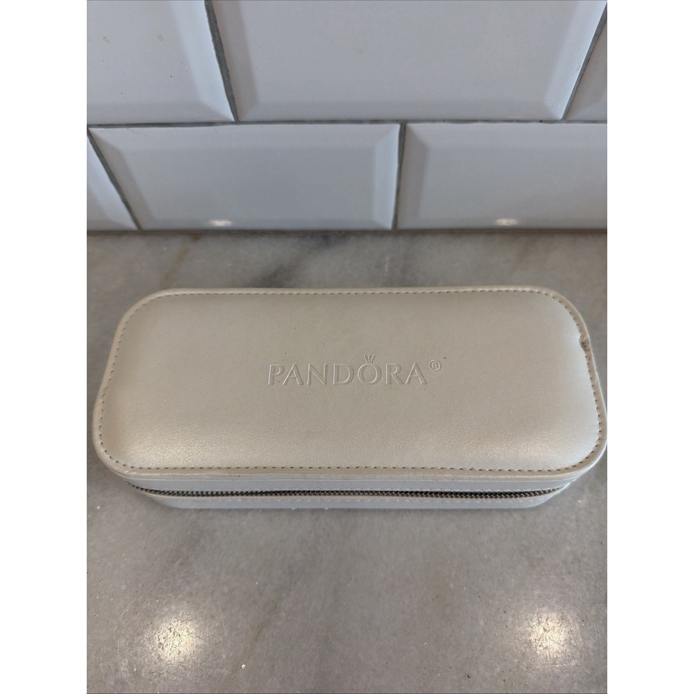 Pandora Cream Leather Oblong Jewelry Box/ Organizer/Travel With Zipper GW993